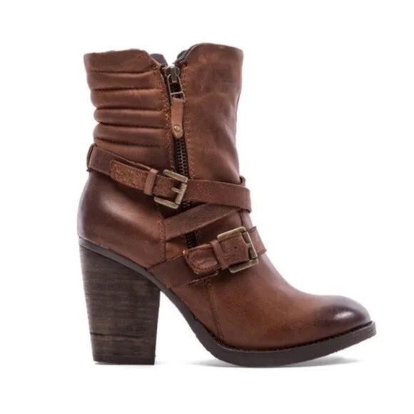 Revolve Steve Madden Raleighh tall distressed buckled heeled boots cognac - Picture 2 of 11